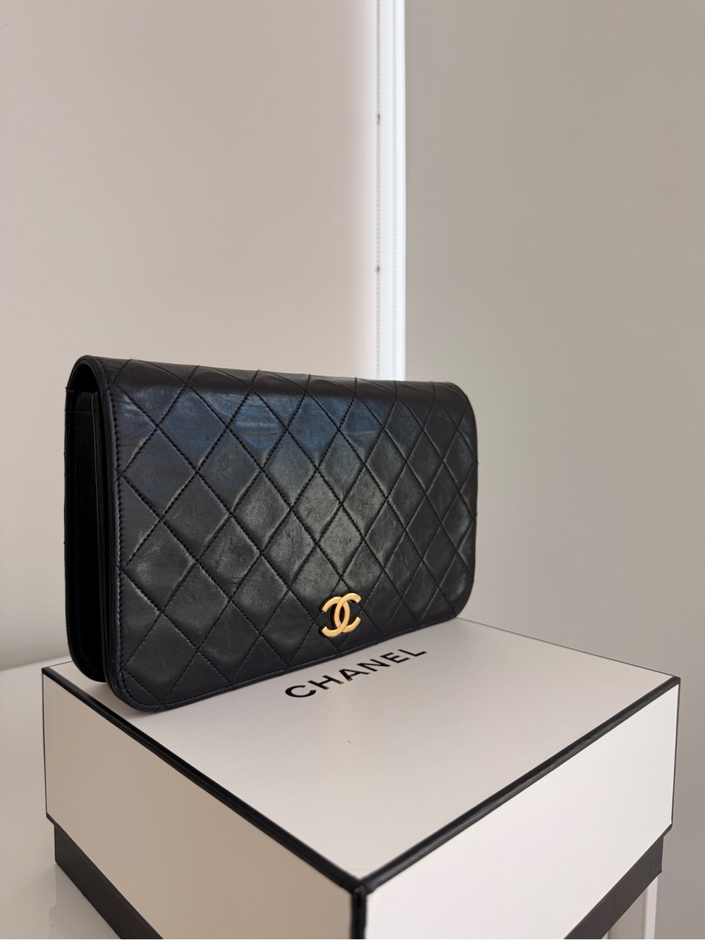 CHANEL Black Quilted Lambskin Shoulder Bag with Gold Hardware - Picture 6 of 8